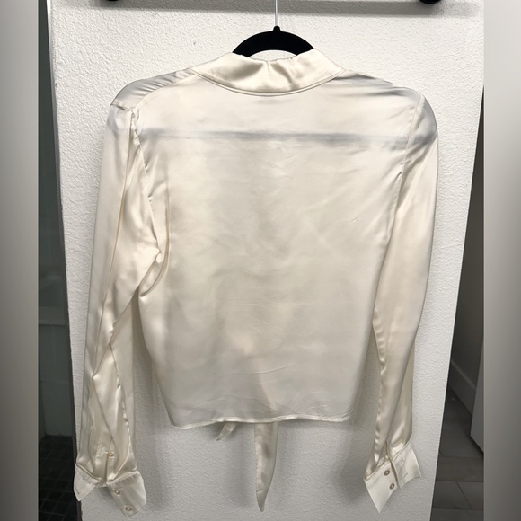 Aritzia Wilfred Tie Front Silk Shirt, Cream, XS - Picture 3 of 4